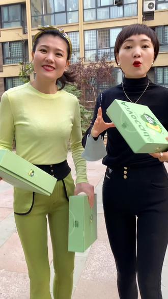 鲨鱼裤为啥不能穿 oMHLEeJC6CdhlA47dBKAmeWL6IBHAv2yegYPHY~tplv-dy-resize-origshort-autoq-75:330.jpeg?x-expires=1986678000&x-signature=GnnSgL9%2FpPvqMyEi84Uq9C62zcM%3D&from=3213915784&s=PackSourceEnum_AWEME_DETAIL&se=false&sc=cover&biz_tag=pcweb_cover&l=021671319801809fdbddc02002203199b42112f40000024349696